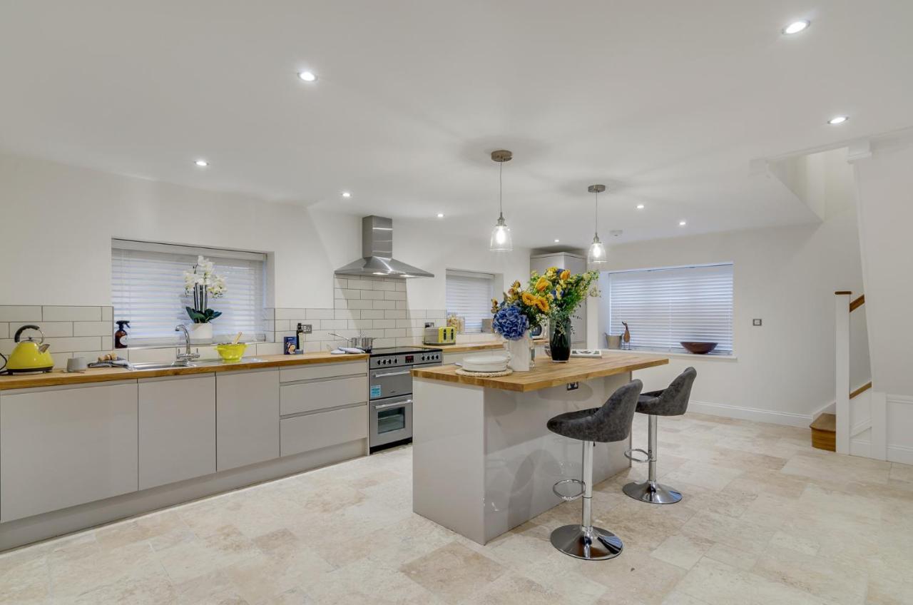 Spacious 6-Bed Home, Near The Norfolk Broads Clippesby Exteriér fotografie